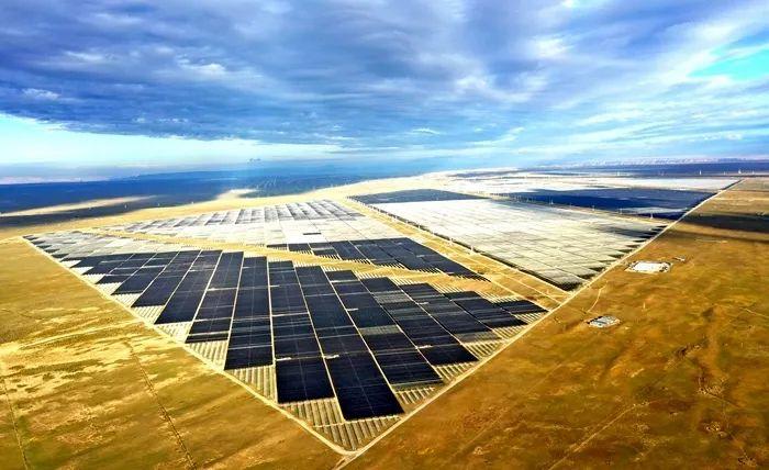 中國(guó)十三省最大光伏電站在這里！欽州康熙嶺的光伏電站能排上號(hào)了嗎？