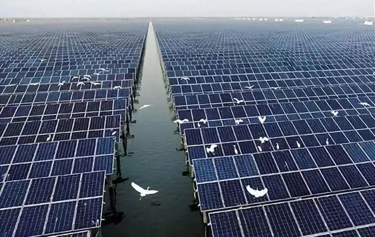中國(guó)十三省最大光伏電站在這里！欽州康熙嶺的光伏電站能排上號(hào)了嗎？